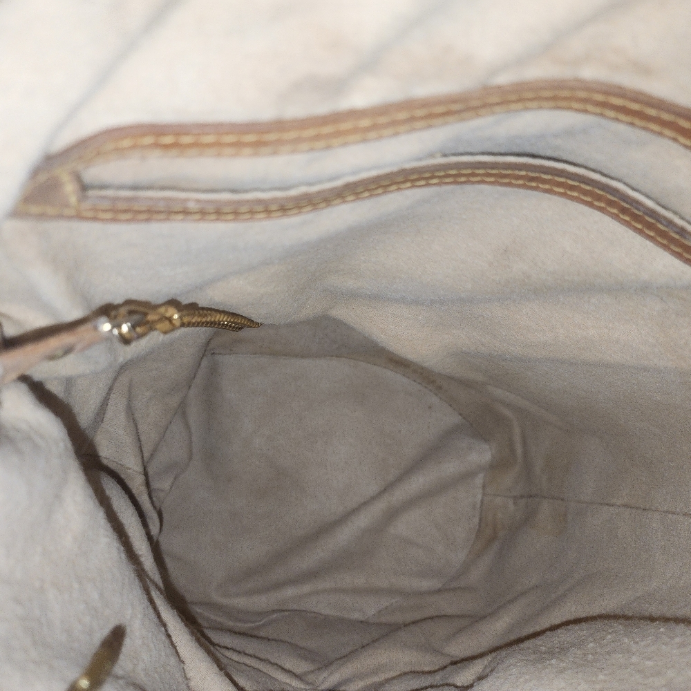 Gorgeous Louis Vuitton Monogram GM Bucket Bag - Authentic - Picture 12 of 15